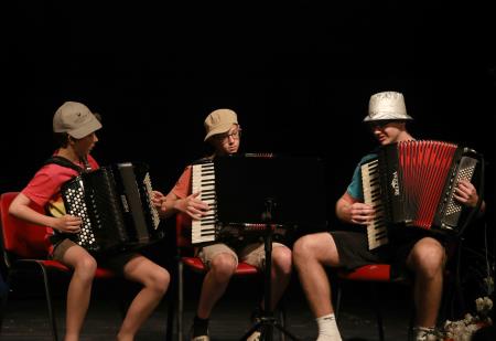 KONCERT ABSOLVENTOV GLASBENE ŠOLE 05 FOTO LJUBO VUKELIČ